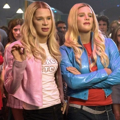 Two divas ✨🪩🍒