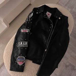 KOŽNA JAKNA / SA NITNAMA