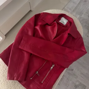 KOŽNA JAKNA / crvena