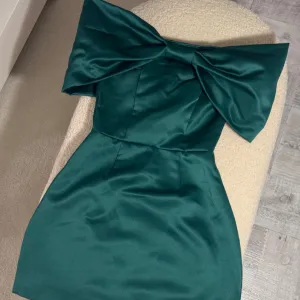 HALJINA ŠIVENA PO MERI / ELEGANTNA