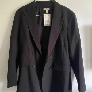 H&M Crni Sako NOV
