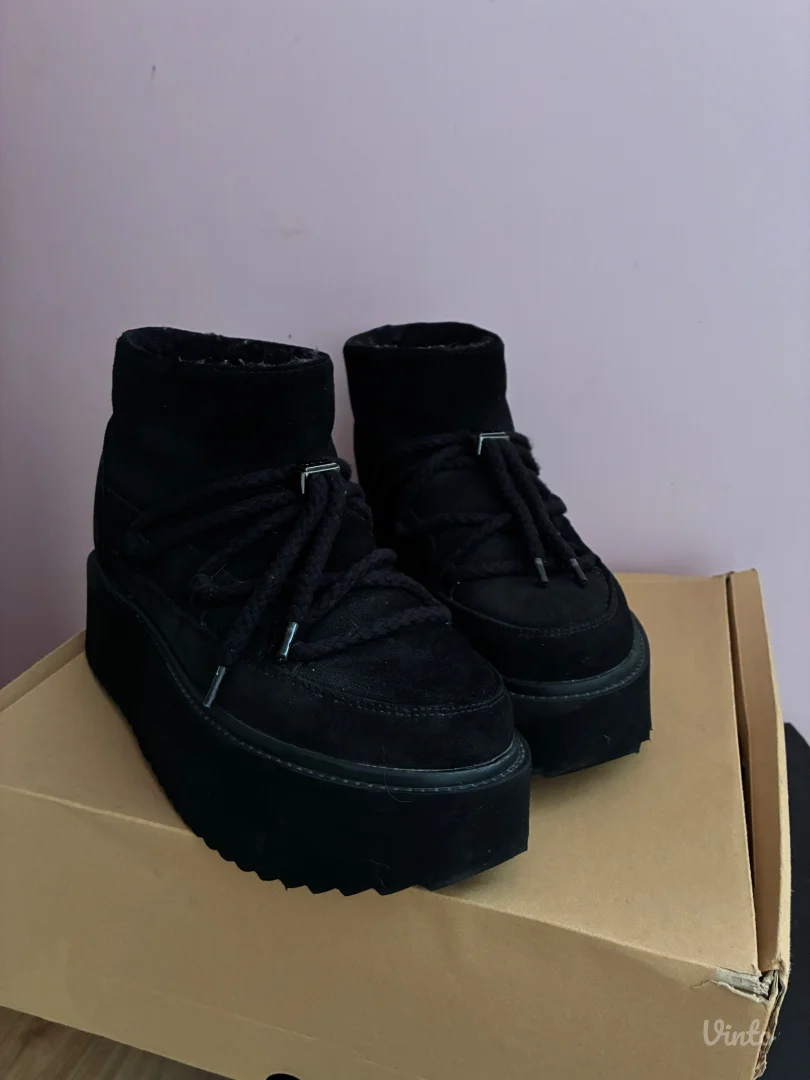 Inuikii ženske čizme