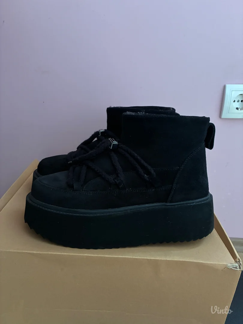 Inuikii ženske čizme