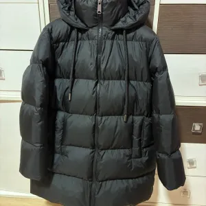 Zara duga ženska jakna