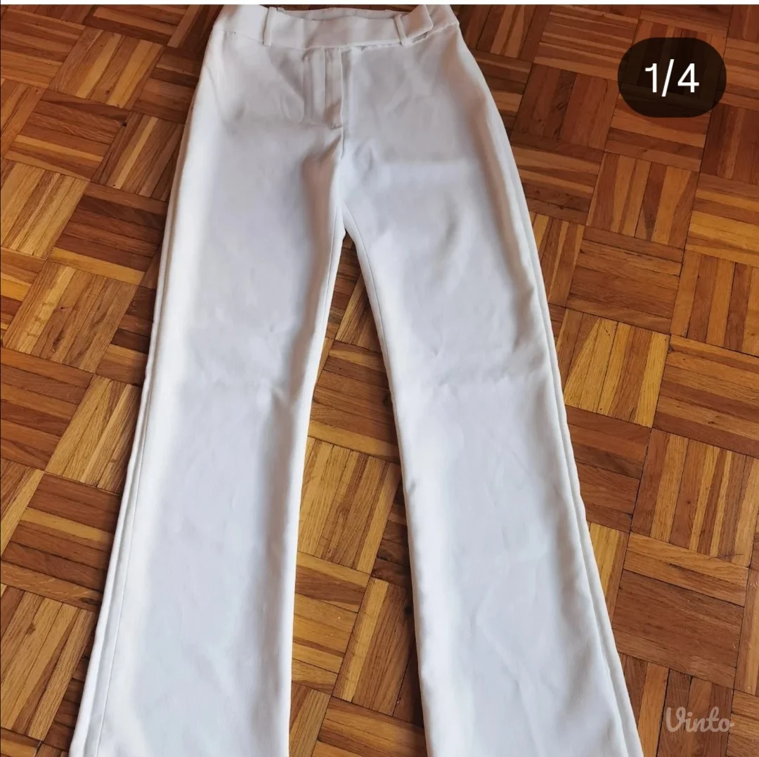 Elegantne bela zvoncare