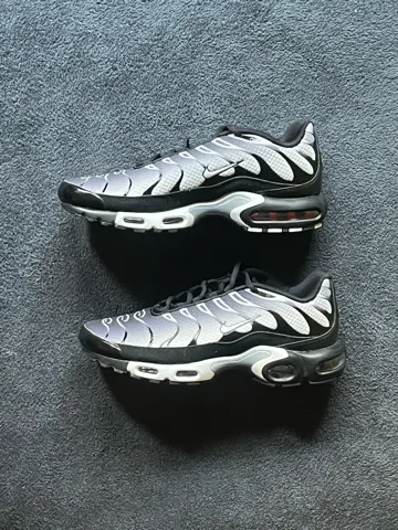 NIKE Air Max TN