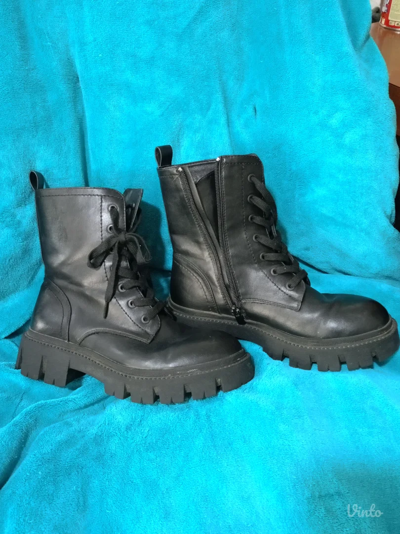 Claudia Donatelli br38 kožne kao nove!