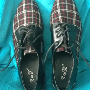 Oksfordice br38 nove