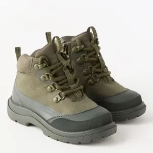 Zara čizmice za dečaka