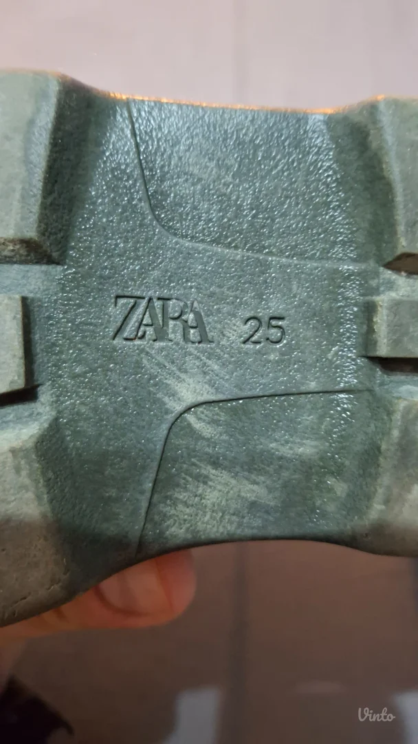 Zara čizmice za dečaka