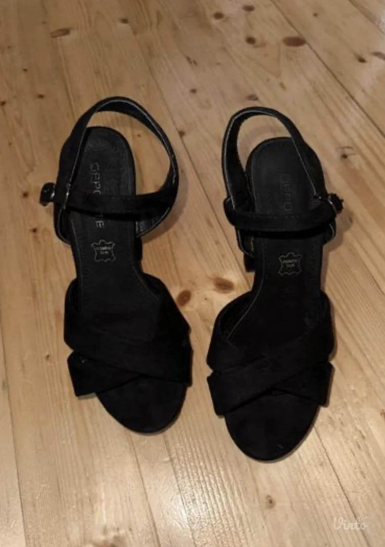 Novo! Opposite štikle