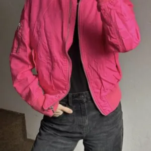 Novo! New Yorker jakna