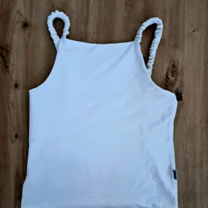 Beli top, vel S