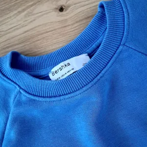 Pull & Bear crop top duks, vel. M