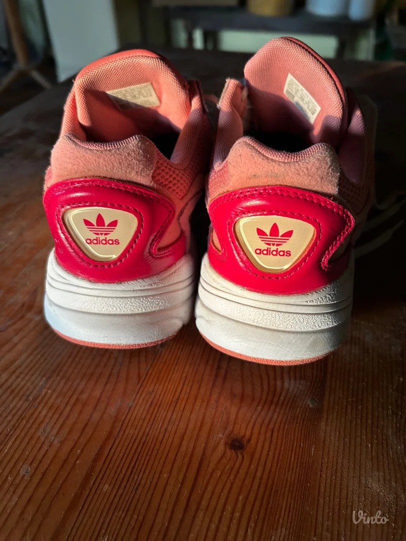 Adidas patike broj 38