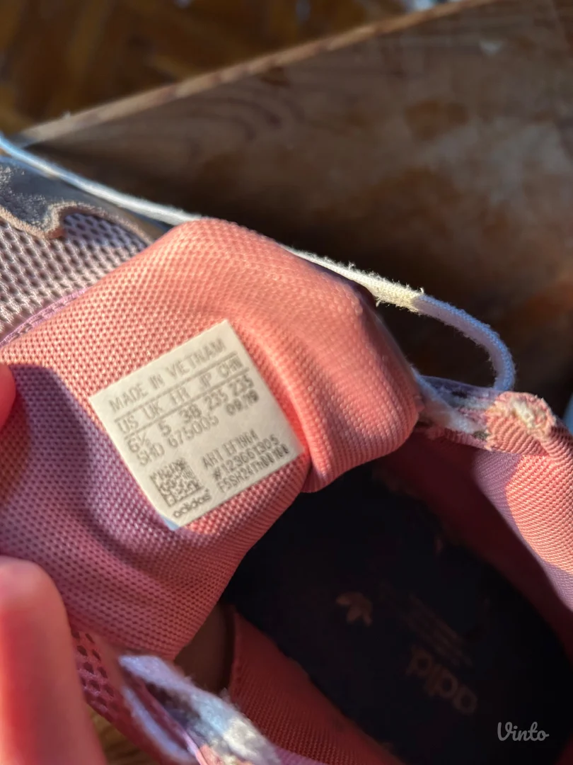 Adidas patike broj 38