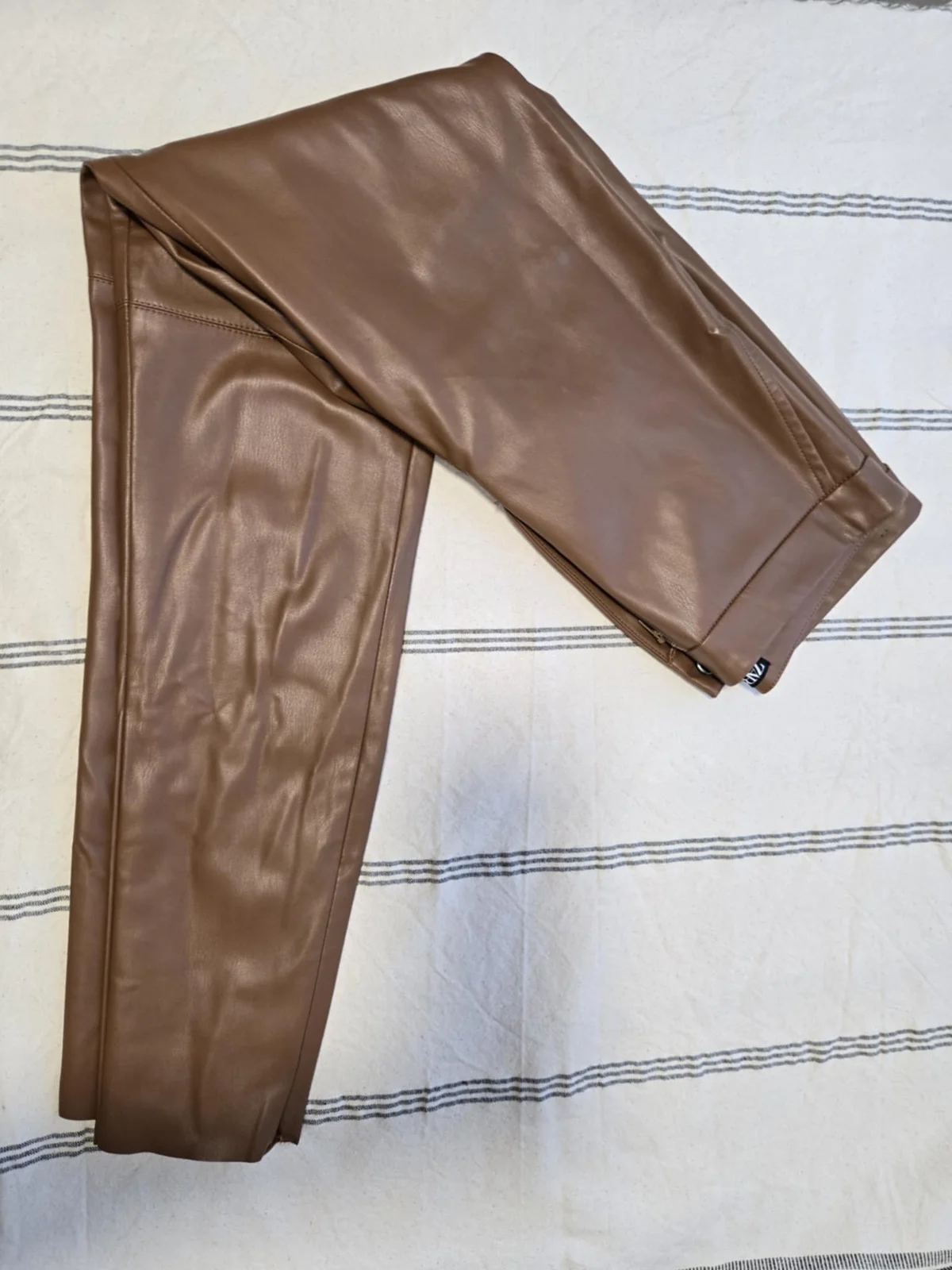 Zara pantalone