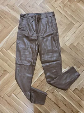 Zara pantalone