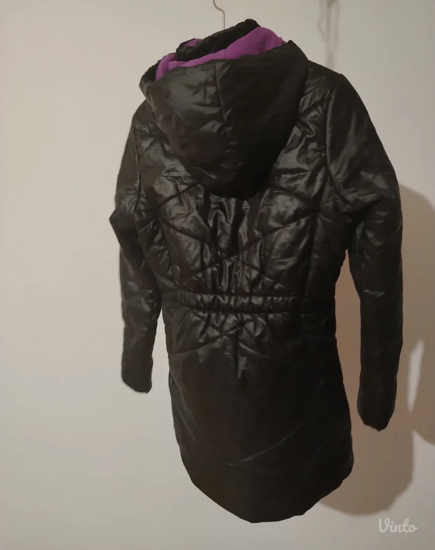 🧥 PUMA Ženska Duga Jakna - Crna/Ljubičasti Detalji