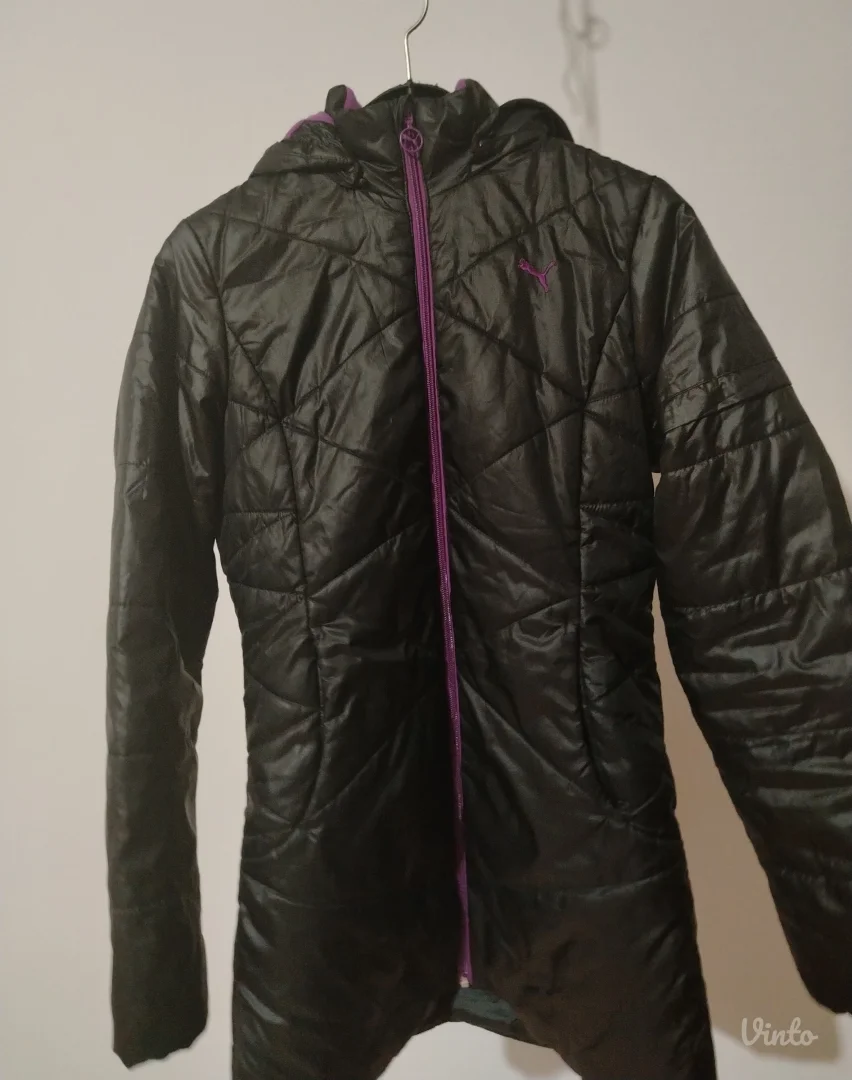 🧥 PUMA Ženska Duga Jakna - Crna/Ljubičasti Detalji