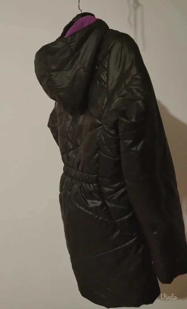 🧥 PUMA Ženska Duga Jakna - Crna/Ljubičasti Detalji