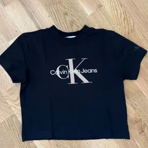 Calvin Klein Jeans crop top