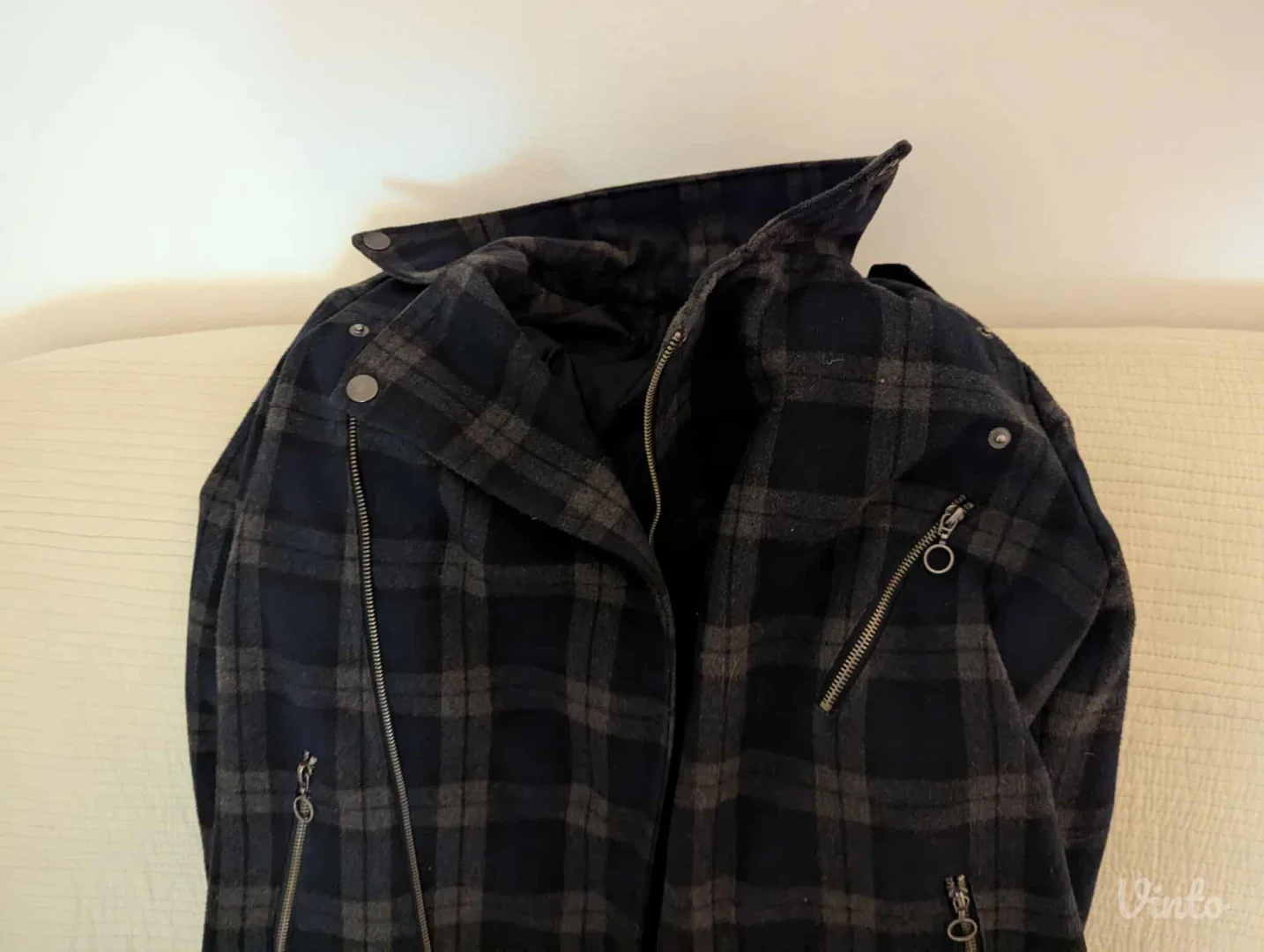 Karirana zenska jakna 42cm ramena M Novo