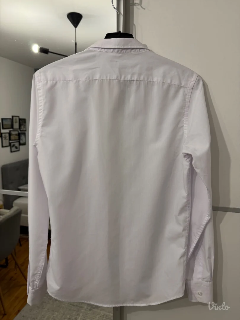 Tudors muska bela kosulja