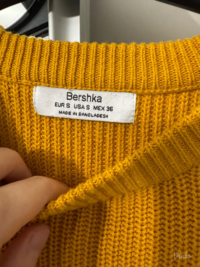 Bershka muski dzemper