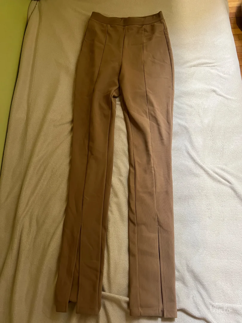 Zara braon pantalone