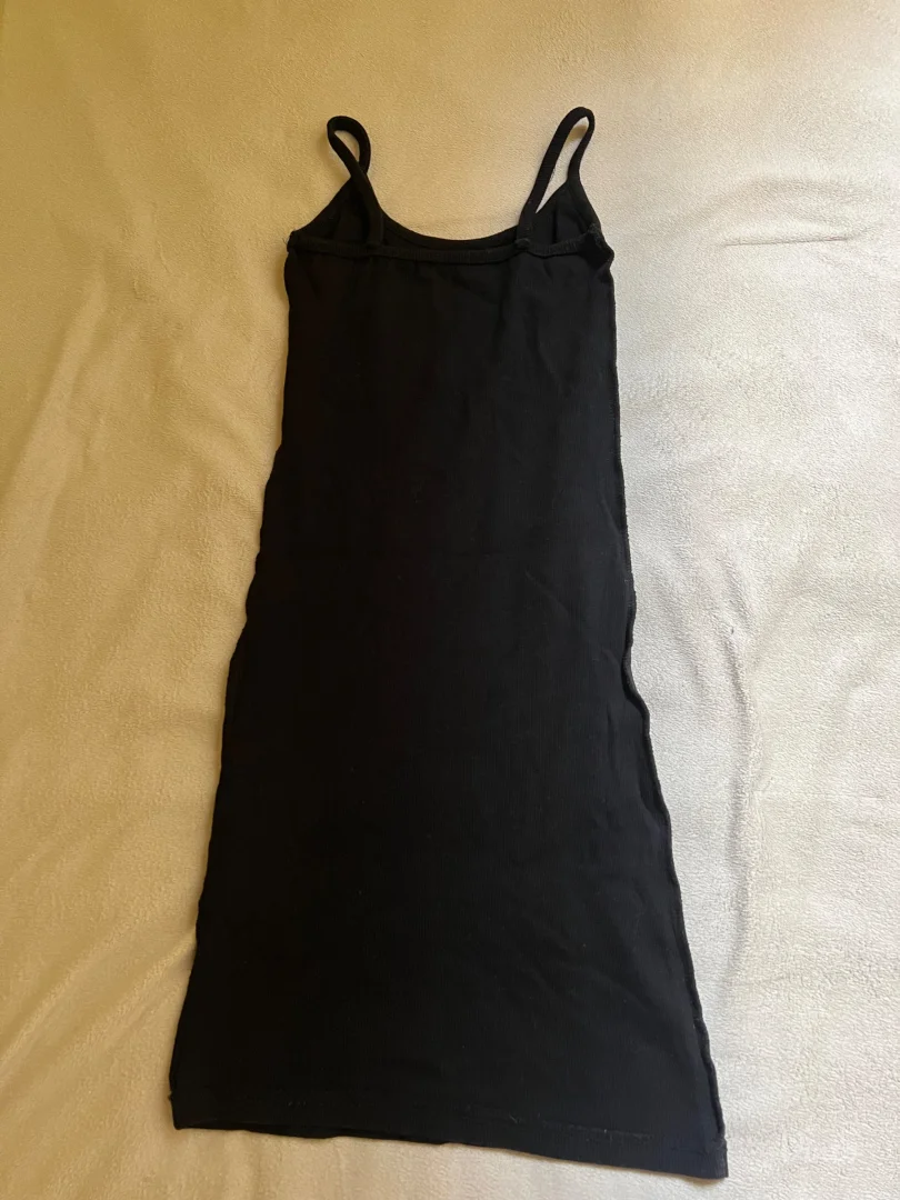 Letnja crna haljina na bratele