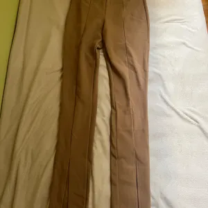Zara braon pantalone