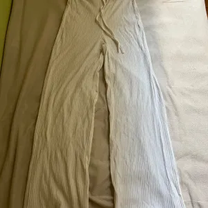 Letnje bele pantalone