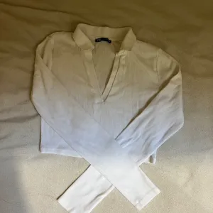 Zara top na duge rukave