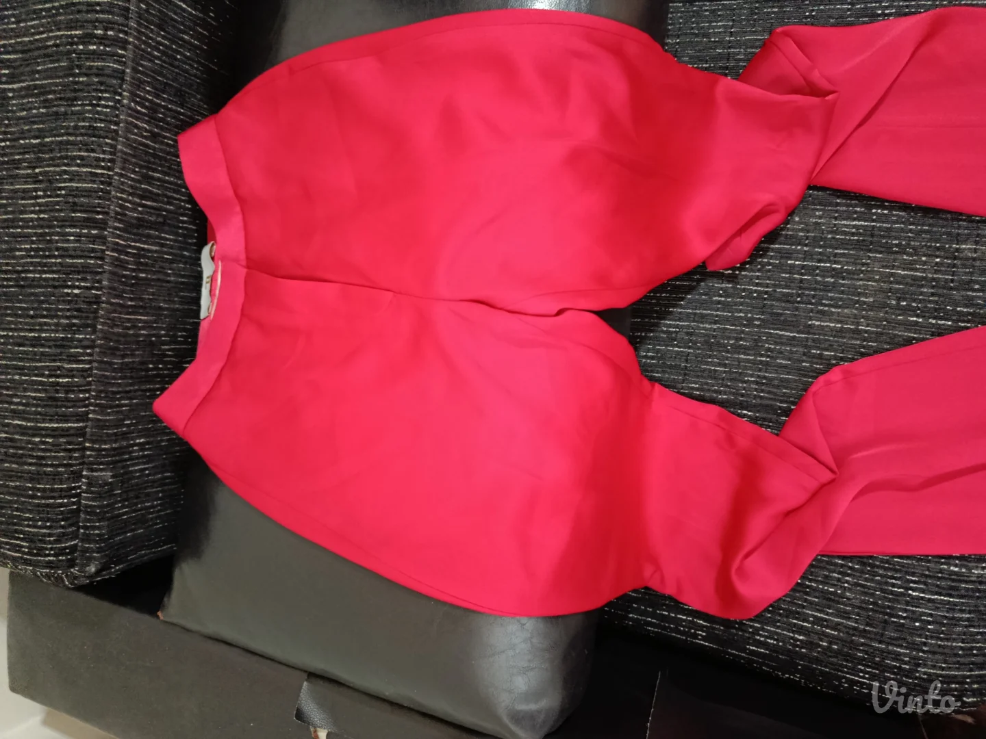 Crvene pantalone, S vel, B.Tipsarevic