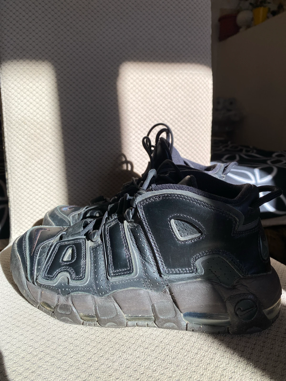 Nike air more uptempo
