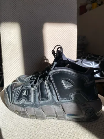Nike air more uptempo