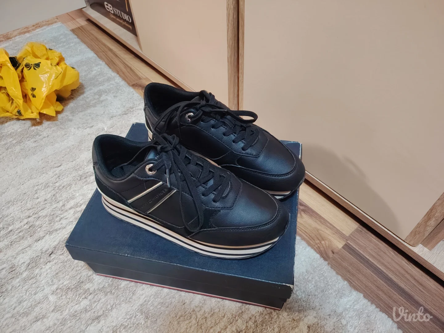 Tommy Hilfinger zenske patike