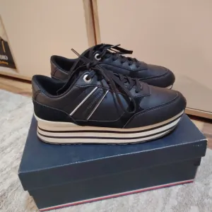 Tommy Hilfinger zenske patike