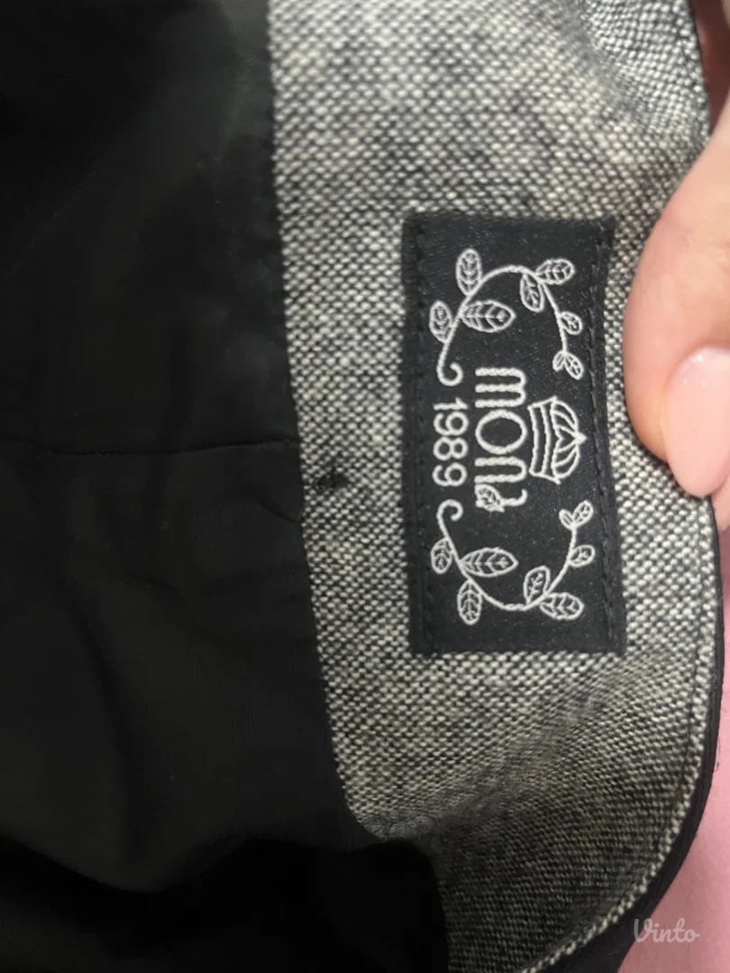 Mona blejzer-jaknica