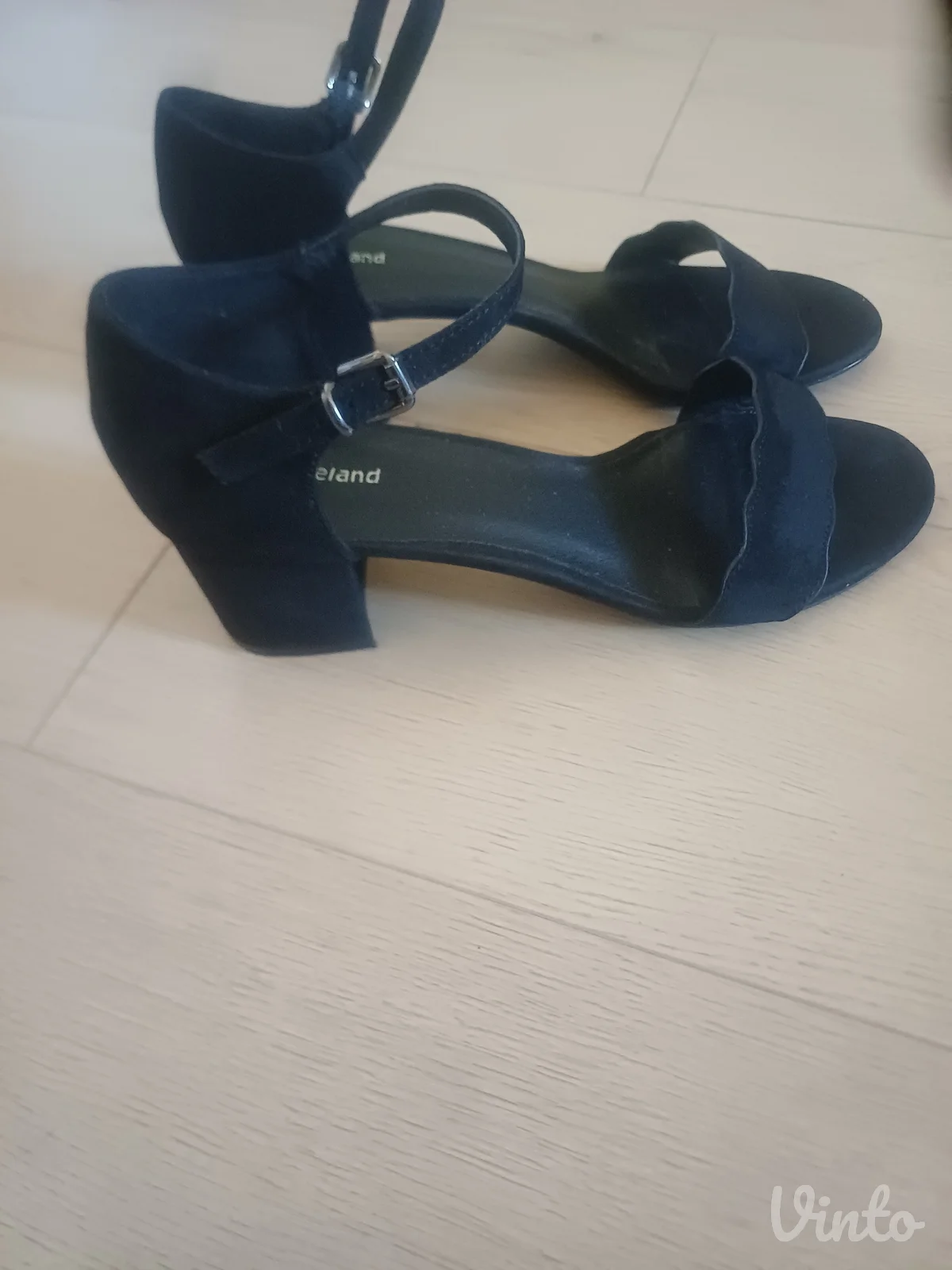 Štikle-sandale