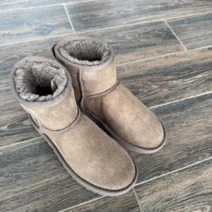 UGG cizmice