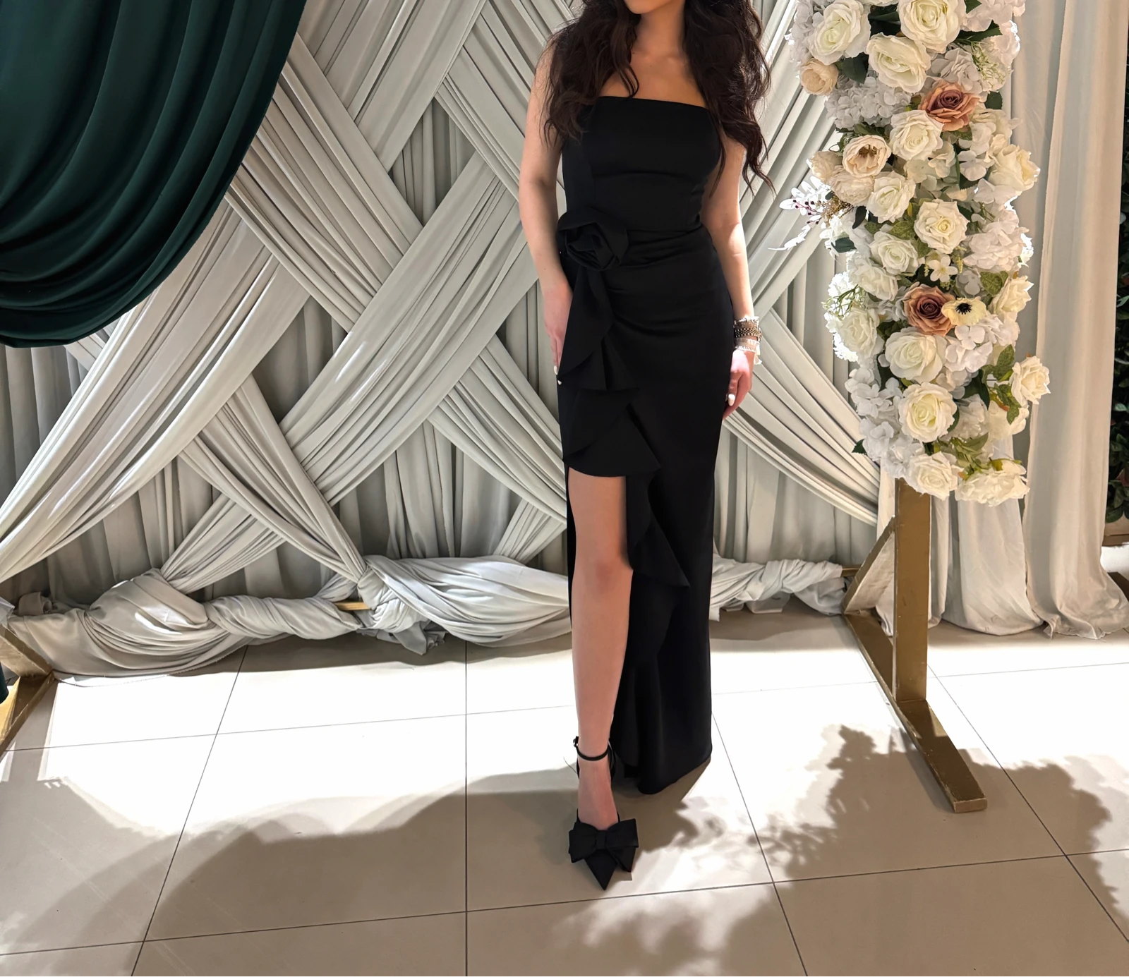 Elegantna crna haljina