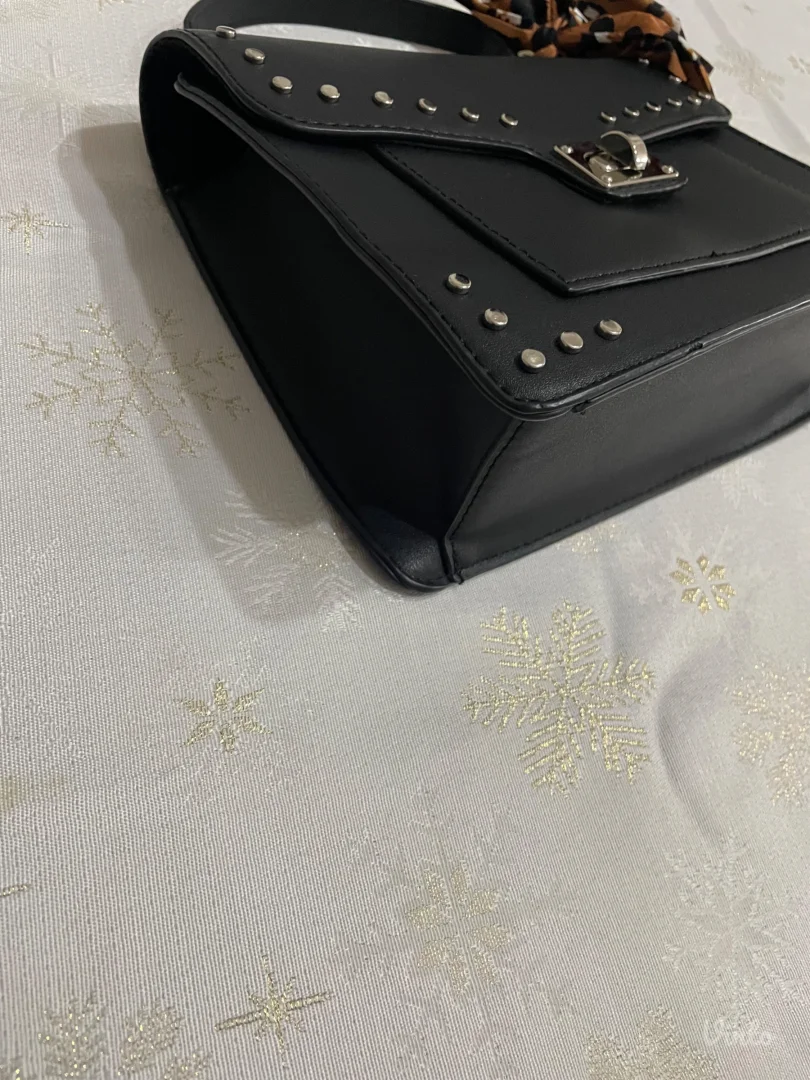 Stradivarius torbica