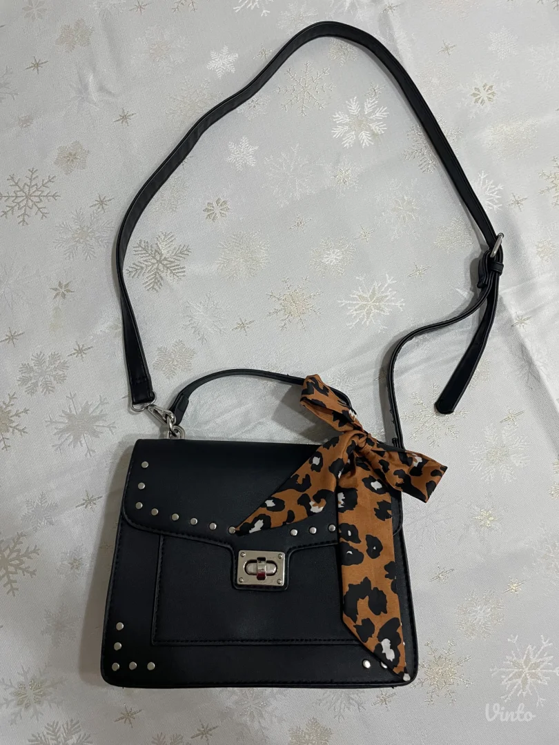 Stradivarius torbica