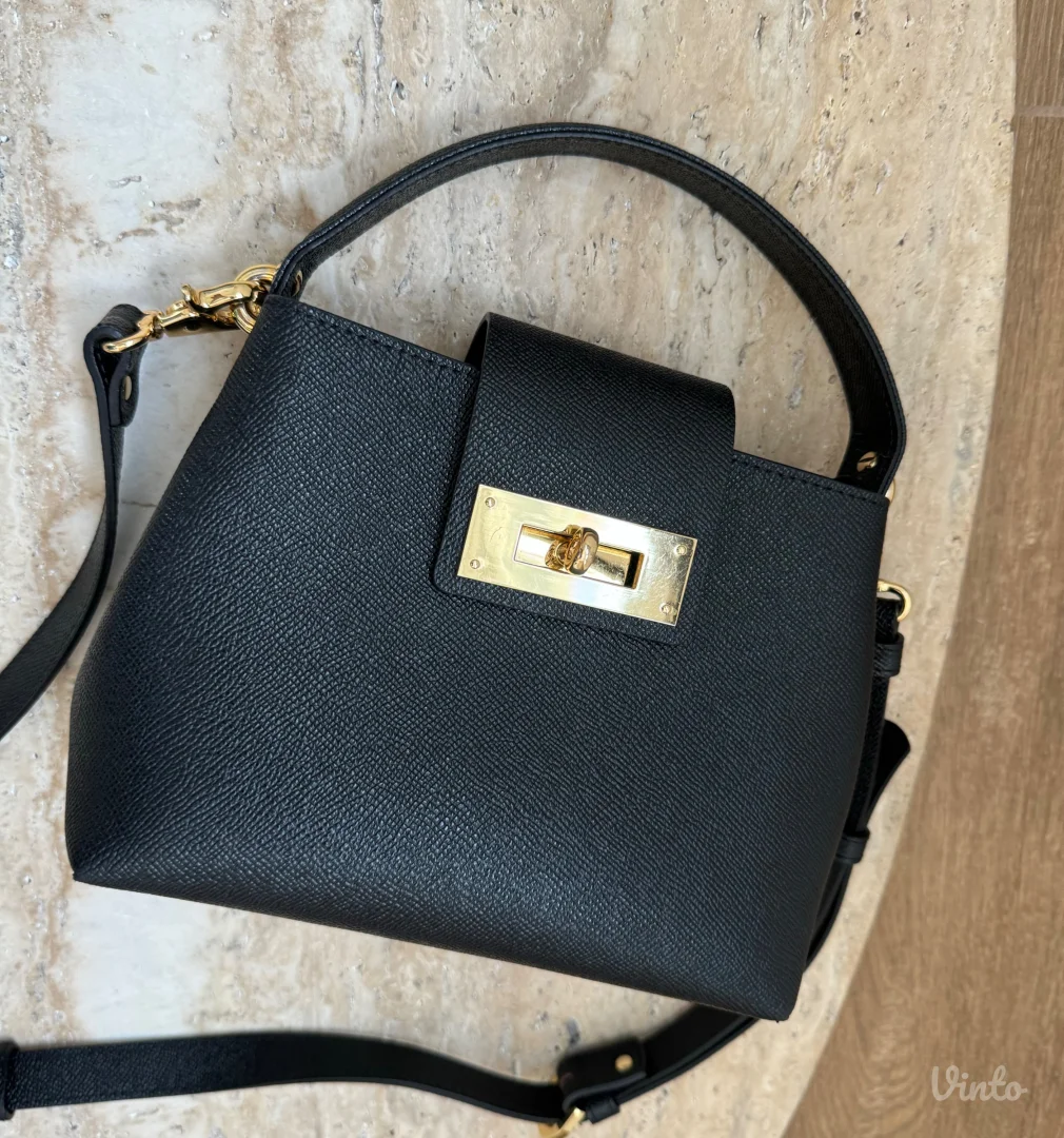 Mona Love Letters crna torbica