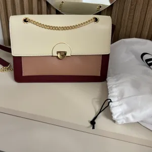 Nova Duki Daso torba