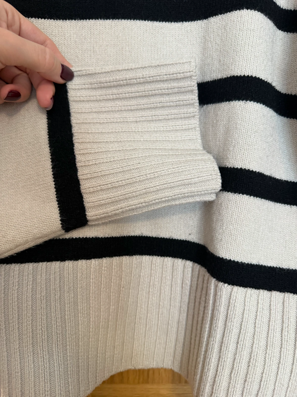 H&M prugasti dzemper