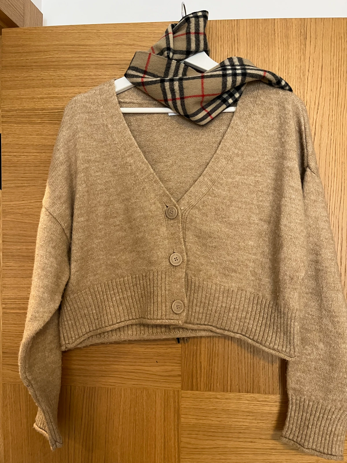 Stradivarius camel kardigan