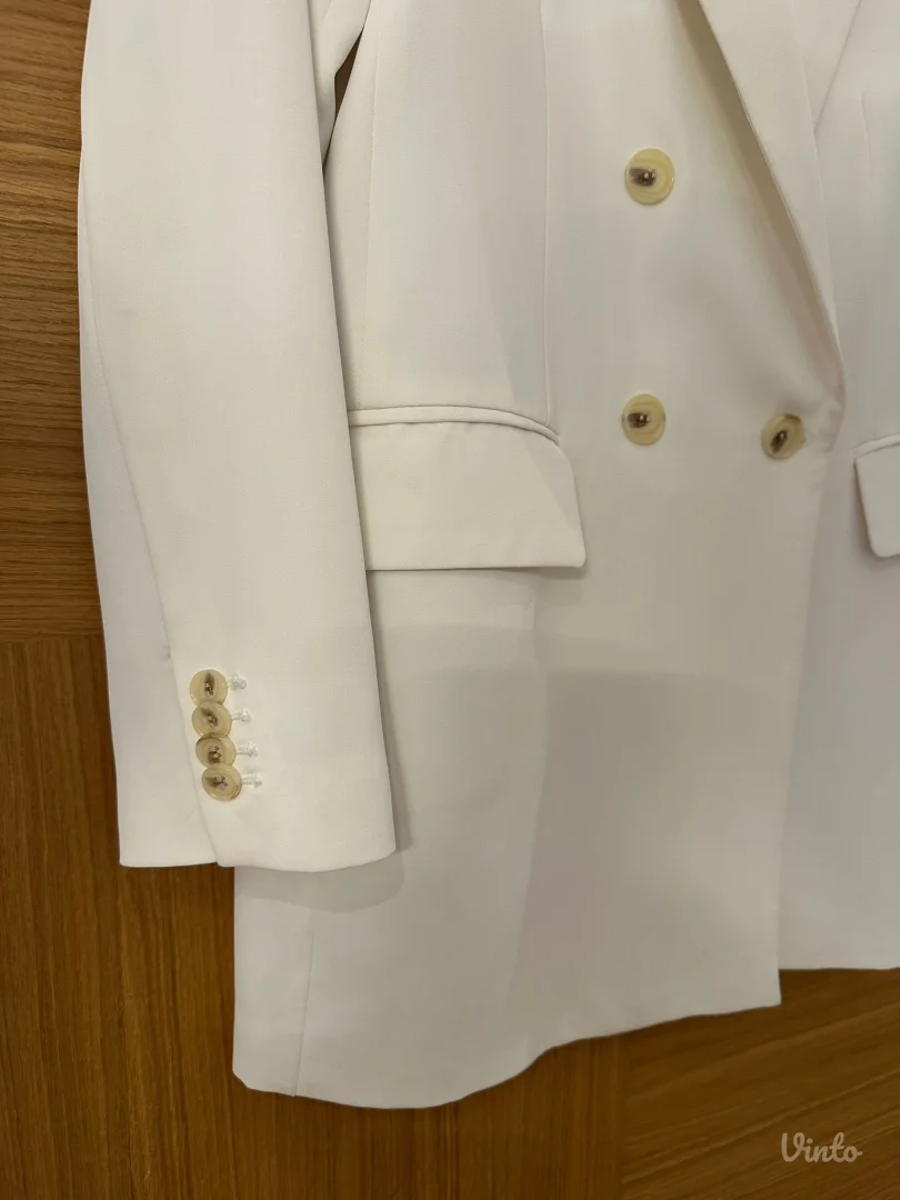 H&M beli sako
